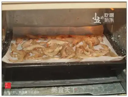 Make Salt roasted shrimp step 4