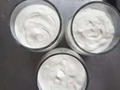 Make Mango yogurt mousse step 2