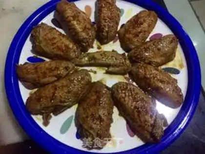 Make Microwave honey sauce on wings step 1