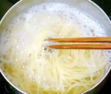Make Spaghetti with broccoli sauce step 6