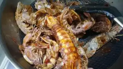 Make Spicy leather shrimp step 7