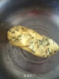 Make Melon cookies step 2