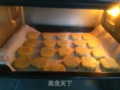 Make Melon cookies step 7
