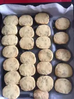 Make Melon cookies step 8