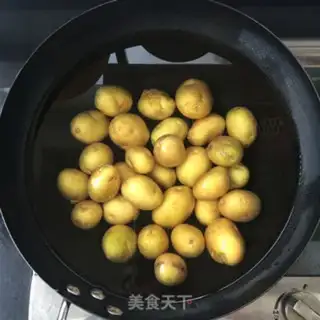 Make Spicy vanilla, little potatoes step 1