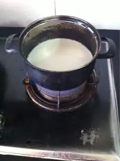 Make Blueberry balls step 1