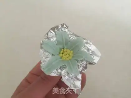 Make Lily cake step 9
