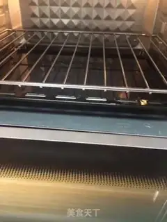 Make Yogurt cake step 4