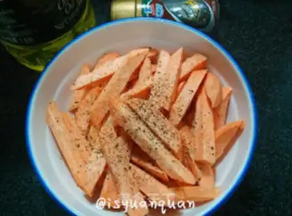 Make Cracked black peppers and fries step 2