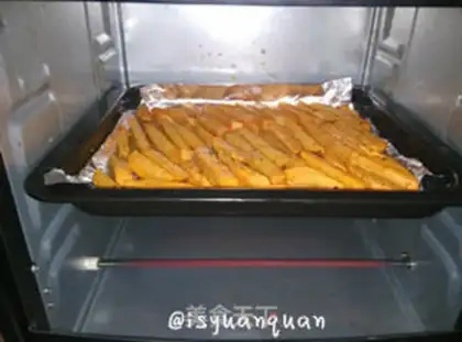 Make Cracked black peppers and fries step 4