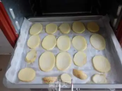 Make Vegetable sandwich step 2