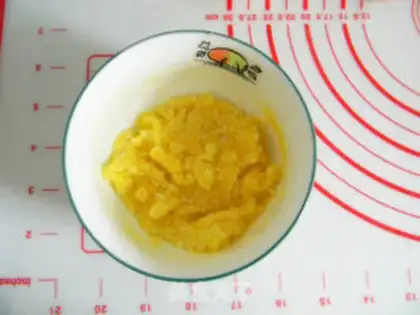 Make Coconut potato leaf bread step 7