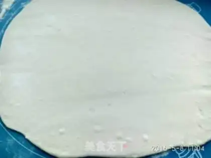 Make Old Beijing mahjong pie step 6