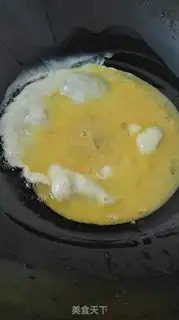 Make Onion fried eggs step 2