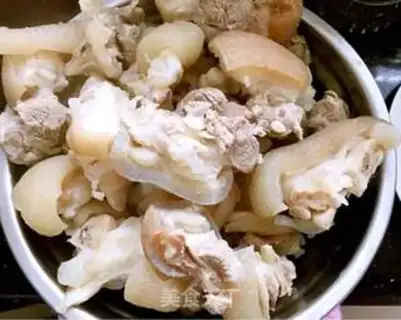 Make Pork feet step 1