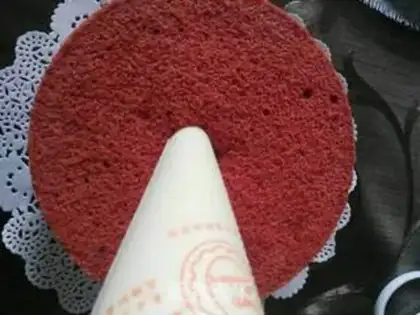Make Vanilla mango heartcake step 17