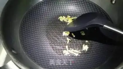 Make Tomato emerald dragonfish step 5