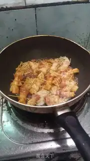 Make Bacon pins and mushrooms step 3
