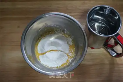 Make Fruit box cake step 2