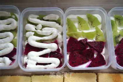 Make Fruit box cake step 11