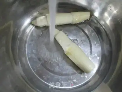Make Snowbread makes duck blood step 1