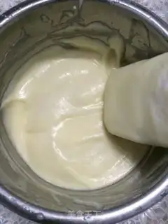 Make Yogurt cake step 8
