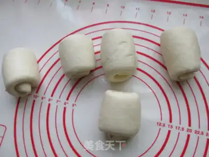 Make Red sausage bread step 3