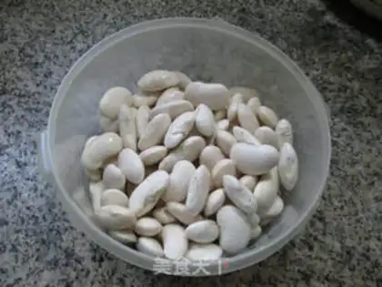 Make Peanut rice and sweet bean soup step 1