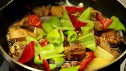 Make Xinjiang chicken step 6