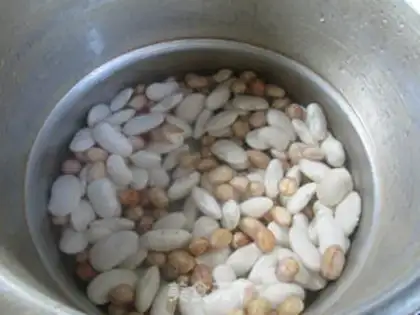 Make Peanut rice and sweet bean soup step 4