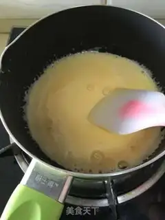 Make Olio makes ice cream step 5