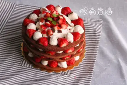 Make Chocolate strawberry cake step 8