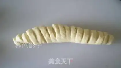 Make Cherry sauce caterpillar bread step 7