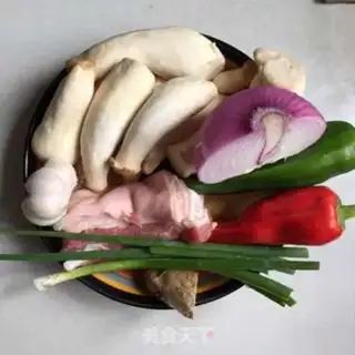 Make Apricot mushrooms step 0
