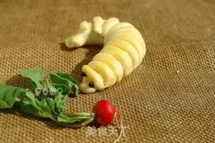 Make Cherry sauce caterpillar bread step 12