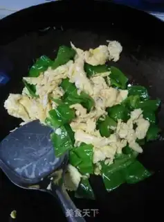 Make Spicy eggs step 4
