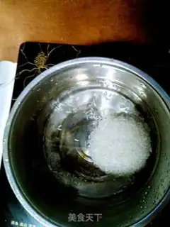 Make Crayfish congee step 1