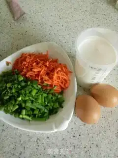 Make Cream of onions and milk cakes step 0