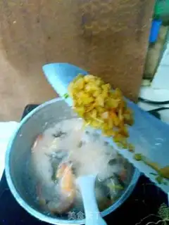 Make Crayfish congee step 8