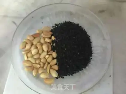Make Black sesame peanut soy step 0