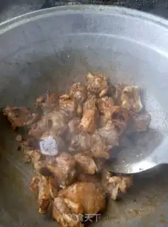 Make Chestbone and potatoes and beans step 4