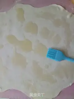 Make Hand grab cake step 5