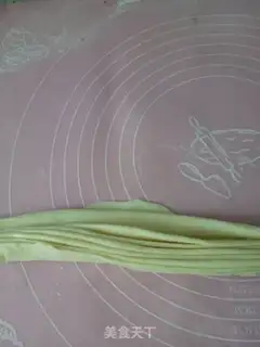 Make Hand grab cake step 8