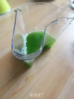 Make Two delicious cucumbers step 1