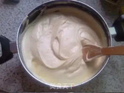 Make Strawberry cream cake step 7