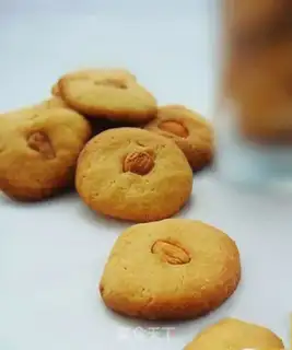 Make Almond cookies step 1