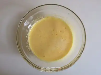 Make A giraffe cake roll step 2