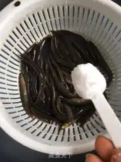 Make The mudslides make the mountains step 1