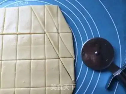 Make Almond cheese cookies step 6