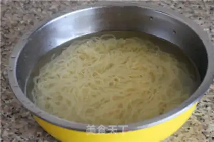 Make Cold bean noodles step 7
